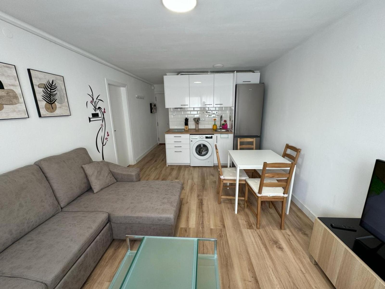 Acogedor Apartamento A 50 Metros Del Mar Камбрильс Экстерьер фото